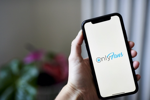How to get free OnlyFans iOS in 2021